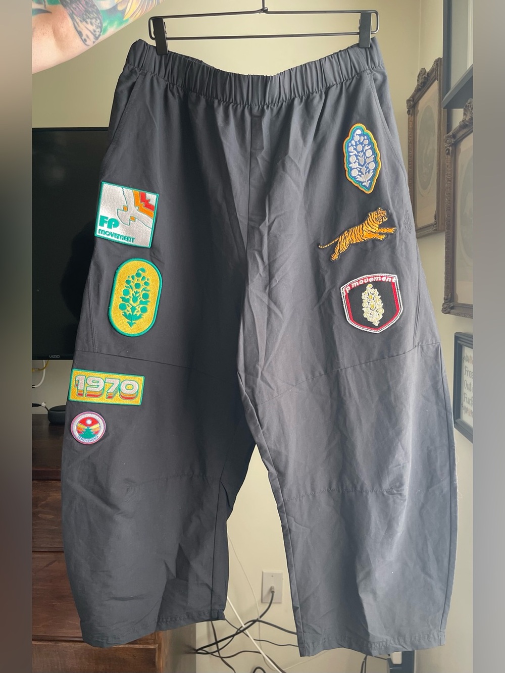 NWT- FP Movement Game Day Patch Pants - Picture 3 of 3